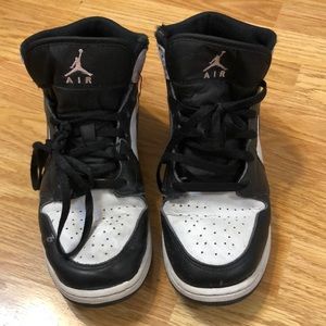 Nike Air Jordan boys mid basketball sneakers shoes